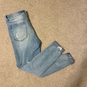 NWOT vervet high rise stretch jeans with some factory distress size 29 soft